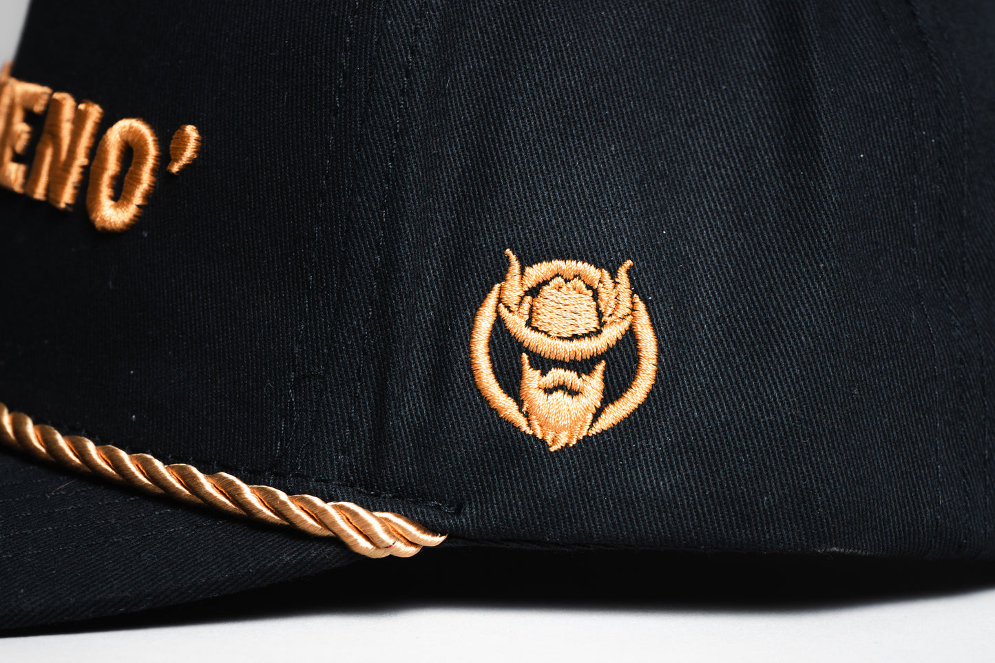 Gorra mao' meno' Bronce