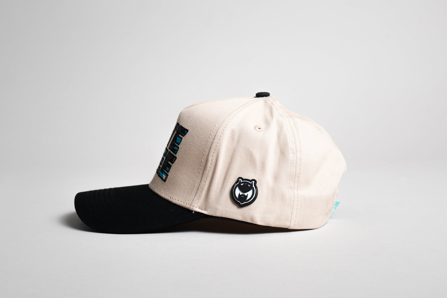 El Vikingo Tribú- LIVE FREE- Snapback