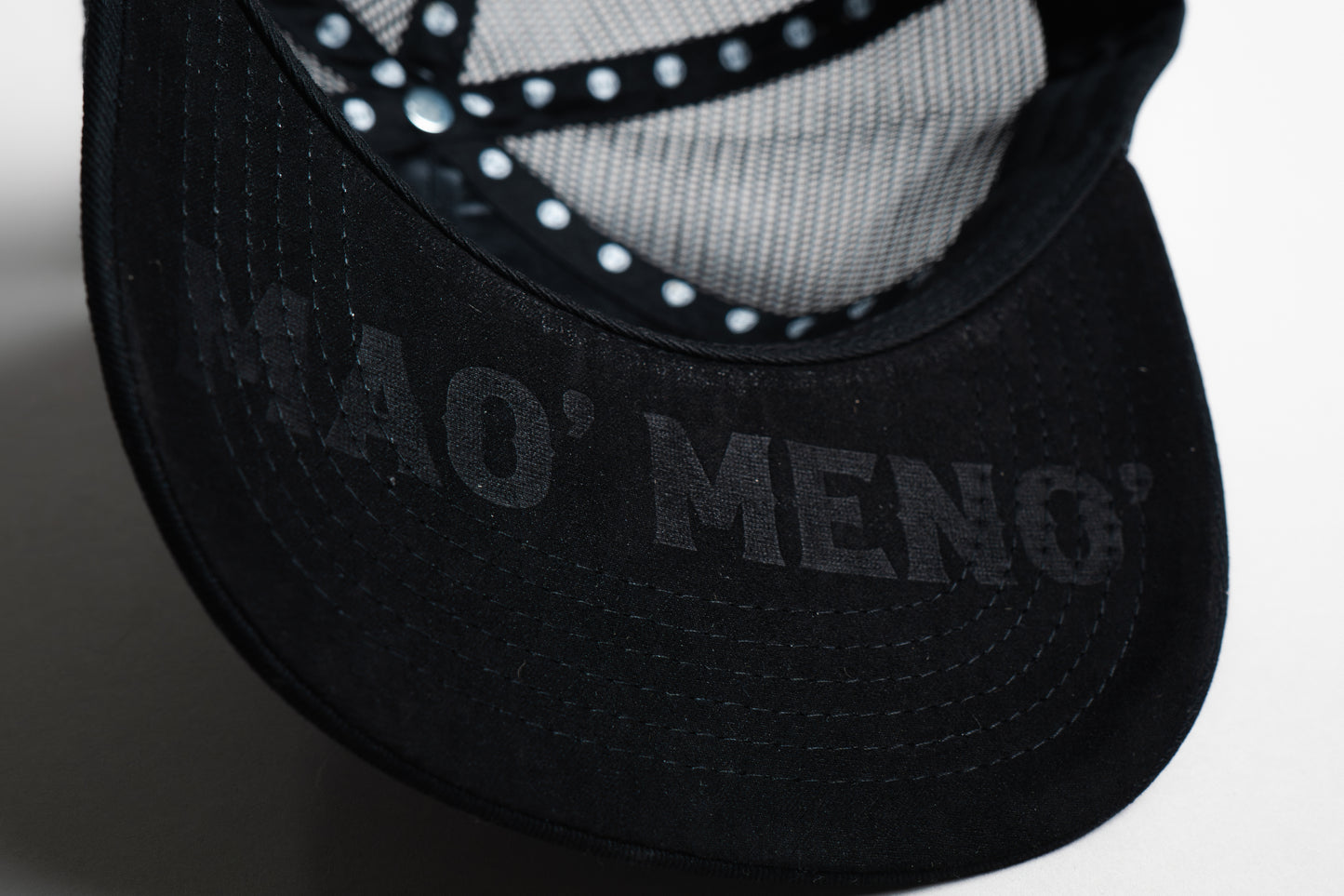 *Gorra Mao' Meno' Cuadro (Negra)