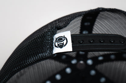 *Gorra Mao' Meno' Cuadro (Negra)