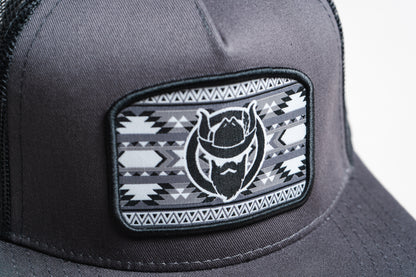 Gorra El Vikingo parche tribal carbon