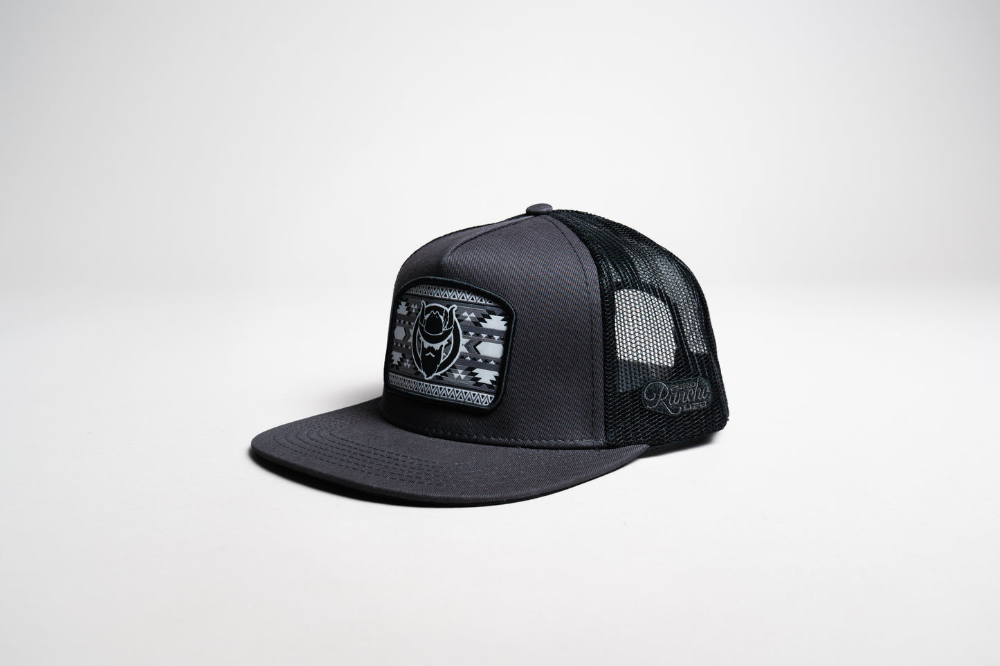 Gorra El Vikingo parche tribal carbon