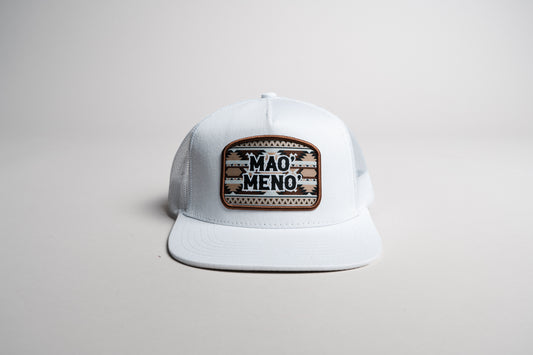 Gorra Mao meno parche tribal blanca