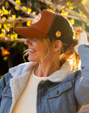 Gorra Mao Meno (Caramelo)