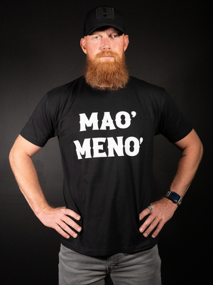 Camiseta Mao' Meno' (Negra)